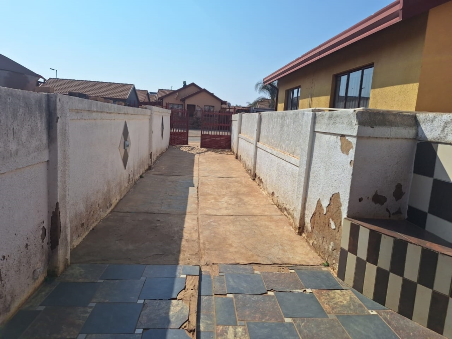 2 Bedroom Property for Sale in Soshanguve VV Gauteng