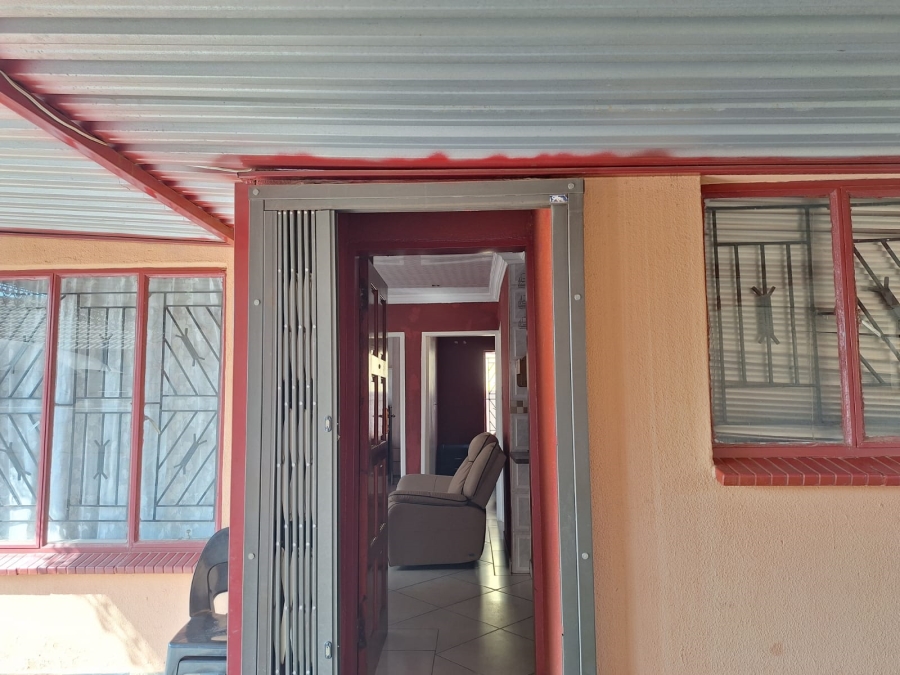2 Bedroom Property for Sale in Soshanguve VV Gauteng