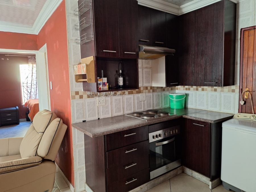 2 Bedroom Property for Sale in Soshanguve VV Gauteng