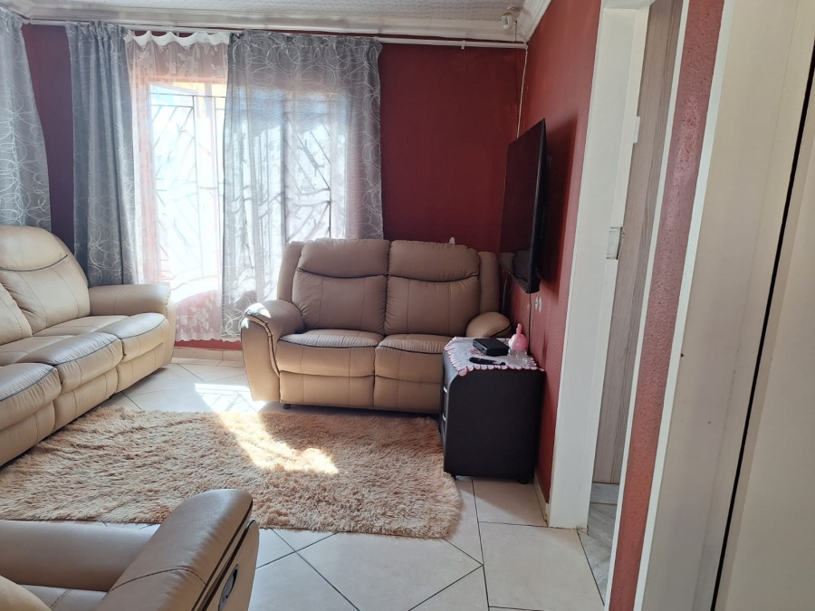 2 Bedroom Property for Sale in Soshanguve VV Gauteng