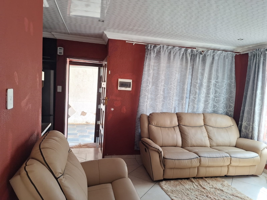 2 Bedroom Property for Sale in Soshanguve VV Gauteng