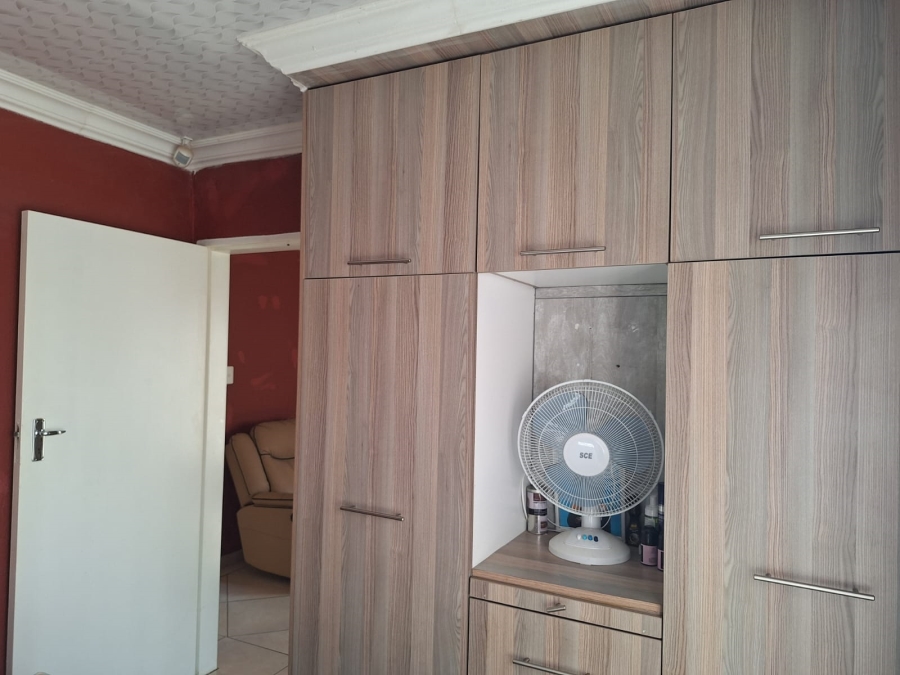 2 Bedroom Property for Sale in Soshanguve VV Gauteng