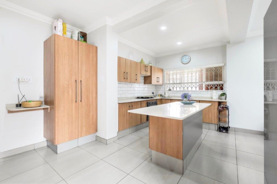 4 Bedroom Property for Sale in Linden Gauteng