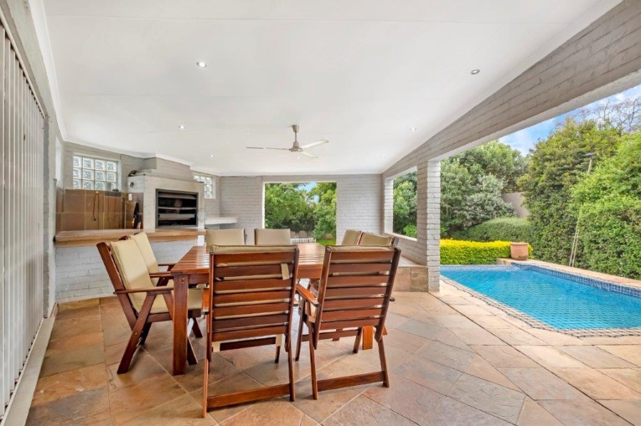 4 Bedroom Property for Sale in Linden Gauteng