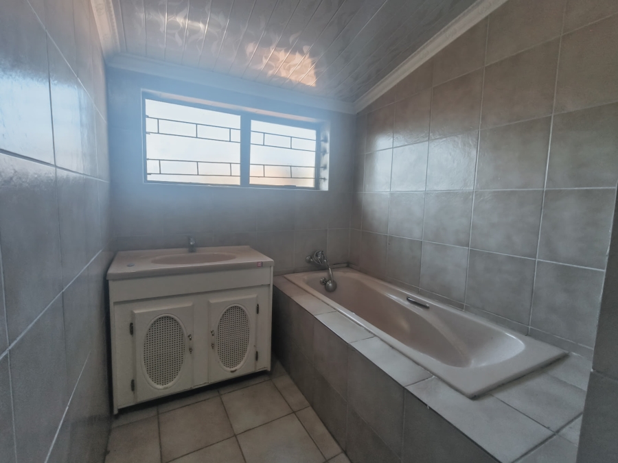 3 Bedroom Property for Sale in Reefhaven Gauteng