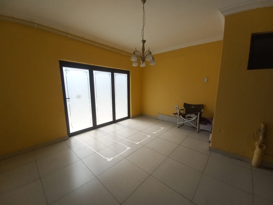 6 Bedroom Property for Sale in Sonneveld Gauteng