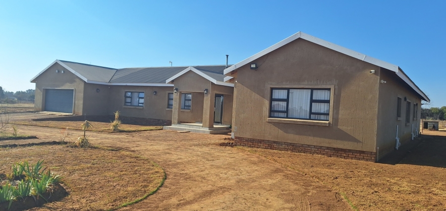 4 Bedroom Property for Sale in Vongeusopark Gauteng