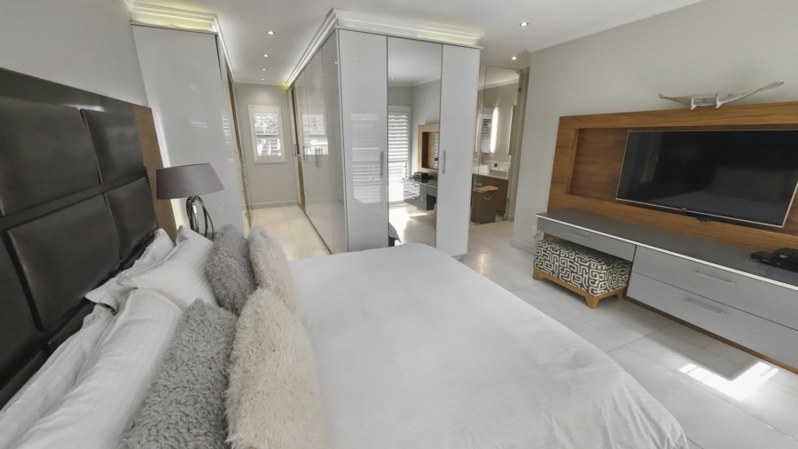 To Let 3 Bedroom Property for Rent in Khyber Rock Gauteng