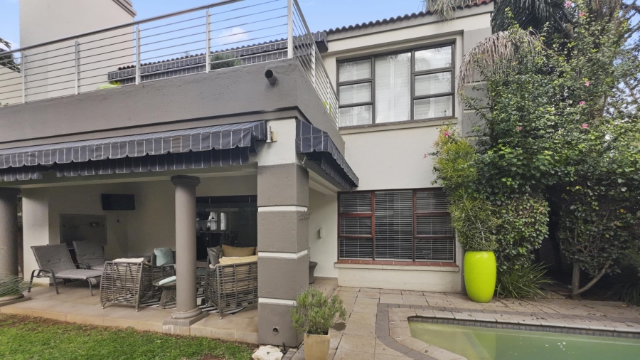 To Let 3 Bedroom Property for Rent in Khyber Rock Gauteng