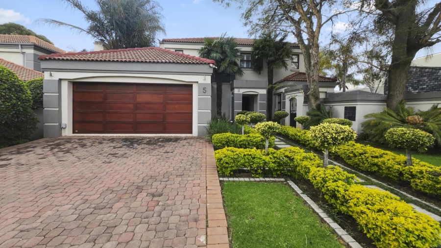 To Let 3 Bedroom Property for Rent in Khyber Rock Gauteng