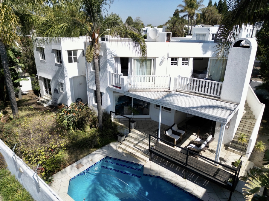 4 Bedroom Property for Sale in Lonehill Gauteng