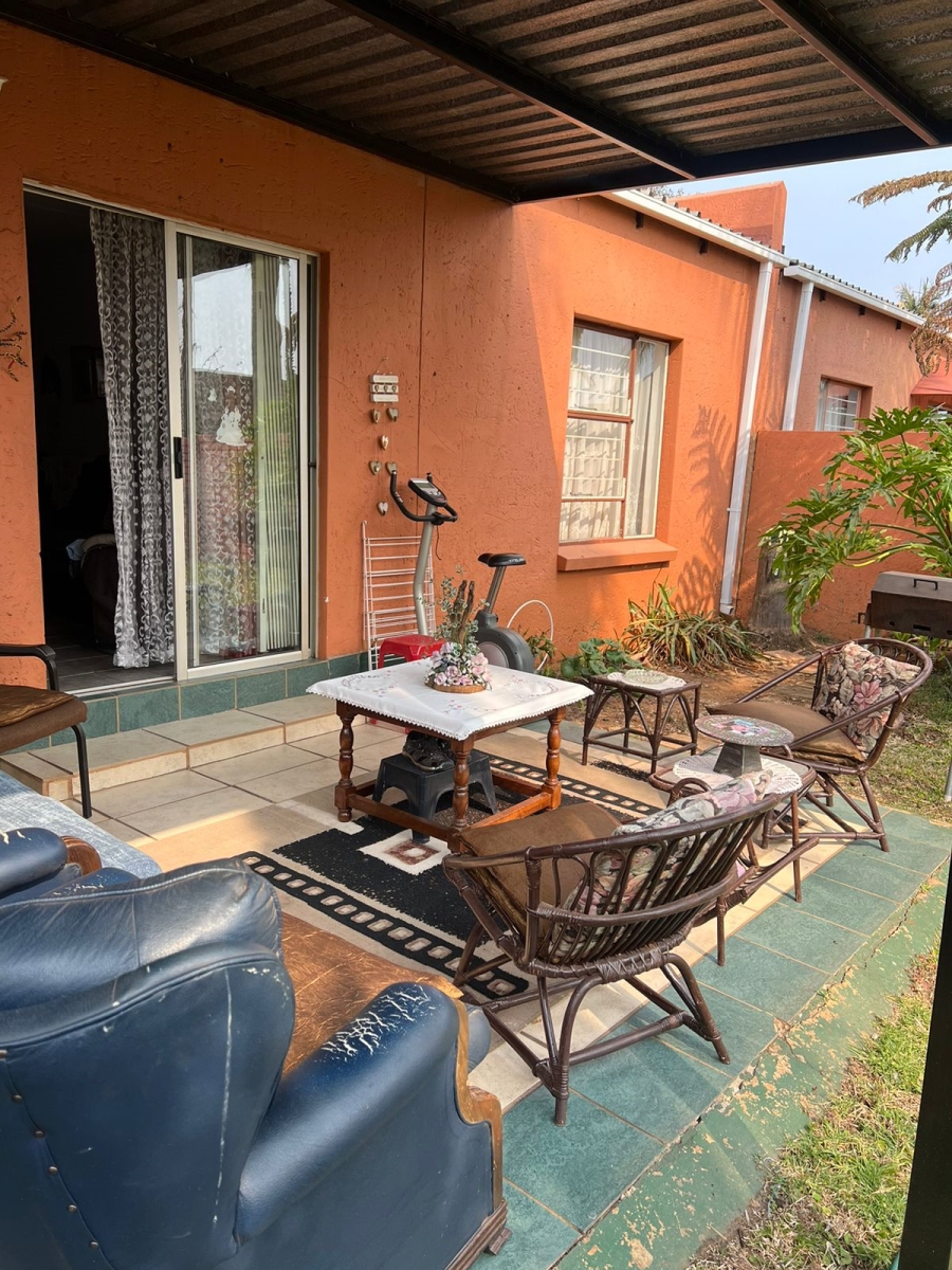 2 Bedroom Property for Sale in Doornpoort Gauteng