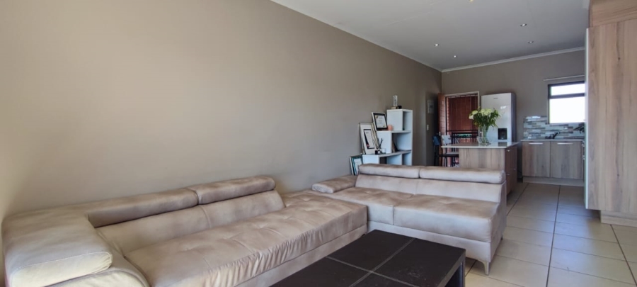 2 Bedroom Property for Sale in Die Hoewes Gauteng