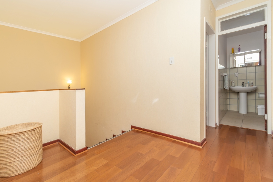 To Let 3 Bedroom Property for Rent in River Club Gauteng