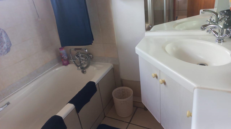 3 Bedroom Property for Sale in Wonderboom South Gauteng