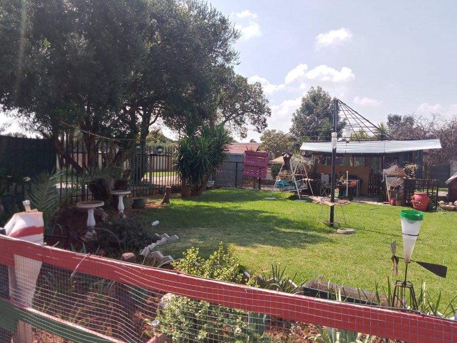 4 Bedroom Property for Sale in Daggafontein Gauteng