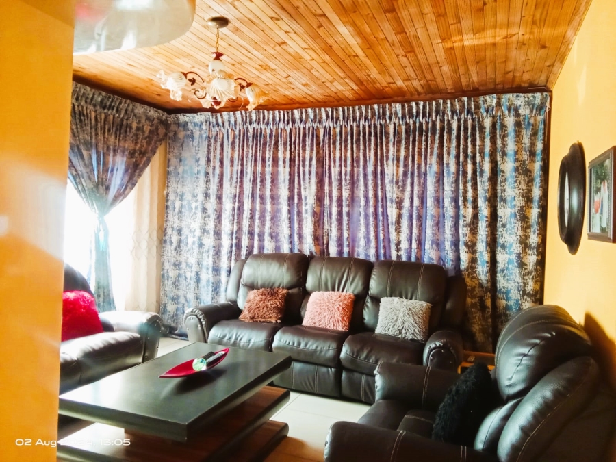 5 Bedroom Property for Sale in Bakerton Gauteng
