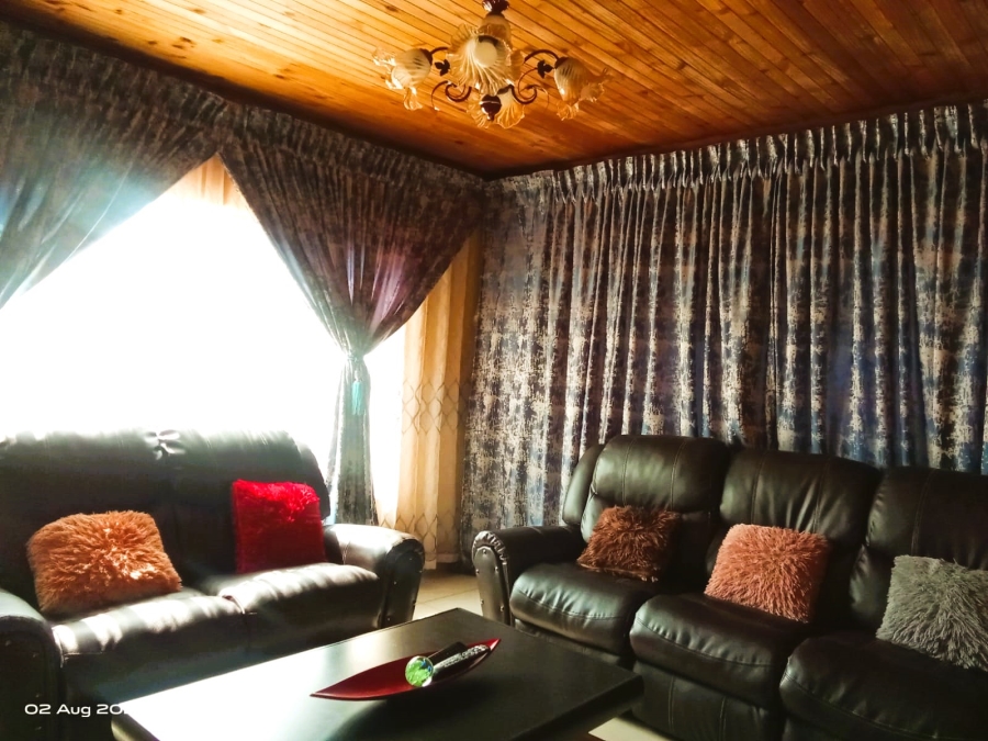 5 Bedroom Property for Sale in Bakerton Gauteng