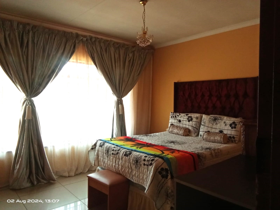 5 Bedroom Property for Sale in Bakerton Gauteng