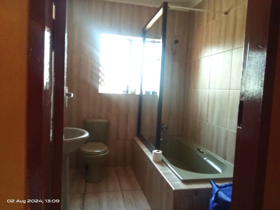 5 Bedroom Property for Sale in Bakerton Gauteng