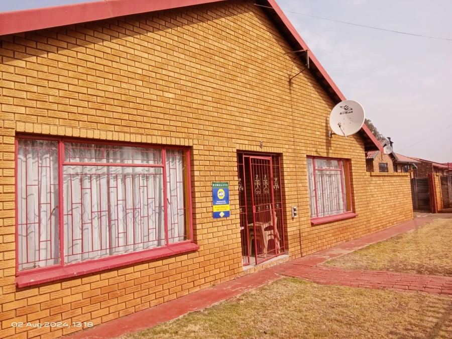 5 Bedroom Property for Sale in Bakerton Gauteng