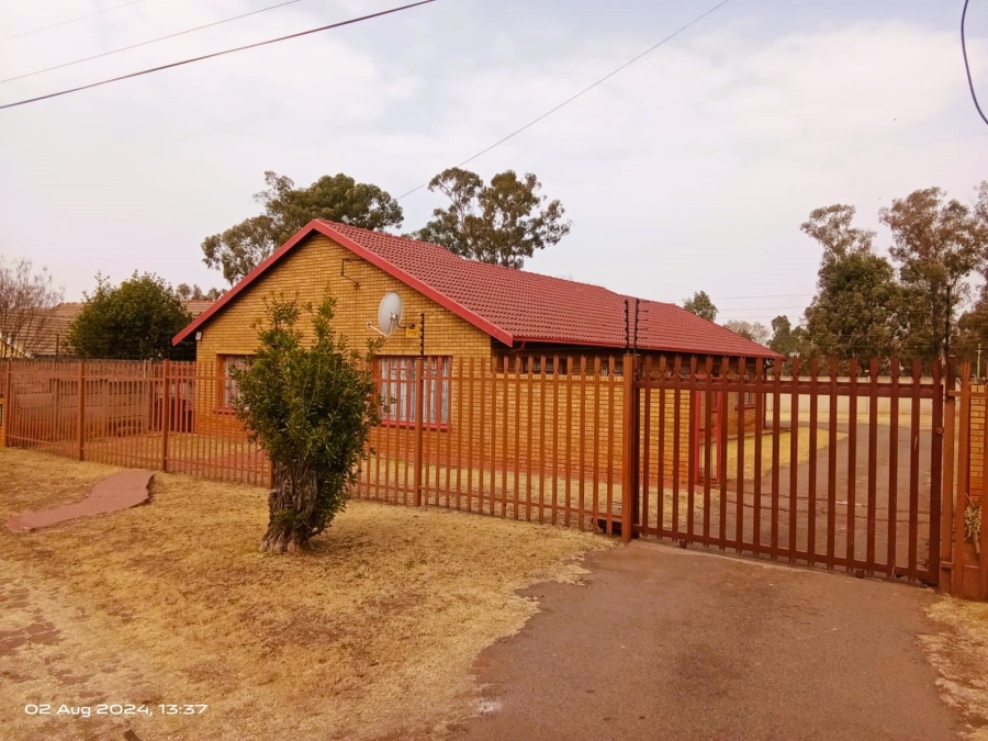 5 Bedroom Property for Sale in Bakerton Gauteng