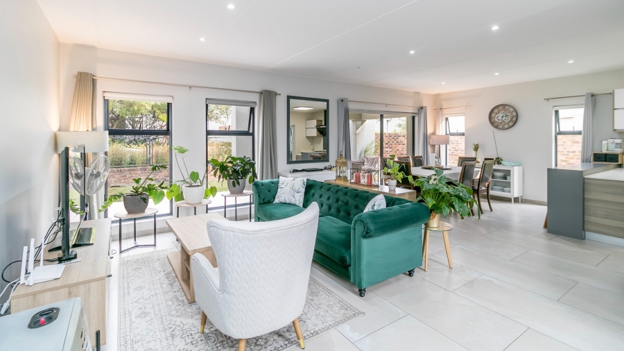 3 Bedroom Property for Sale in Crowthorne AH Gauteng