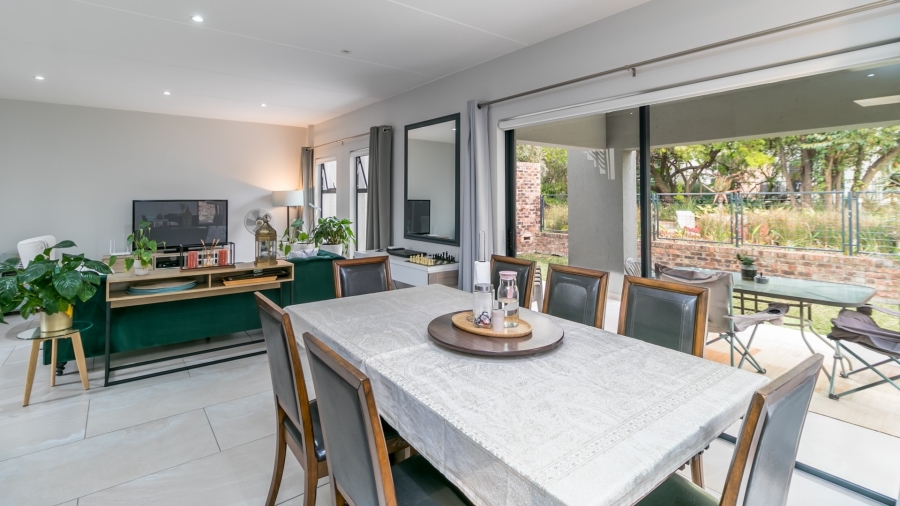 3 Bedroom Property for Sale in Crowthorne AH Gauteng