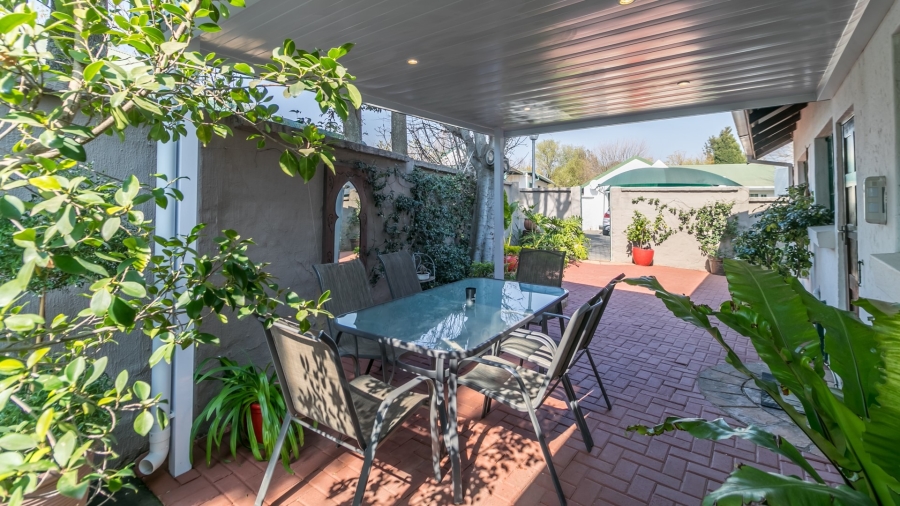 3 Bedroom Property for Sale in Vorna Valley Gauteng
