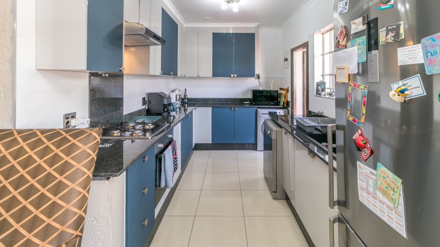 3 Bedroom Property for Sale in Vorna Valley Gauteng
