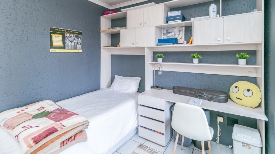 3 Bedroom Property for Sale in Vorna Valley Gauteng