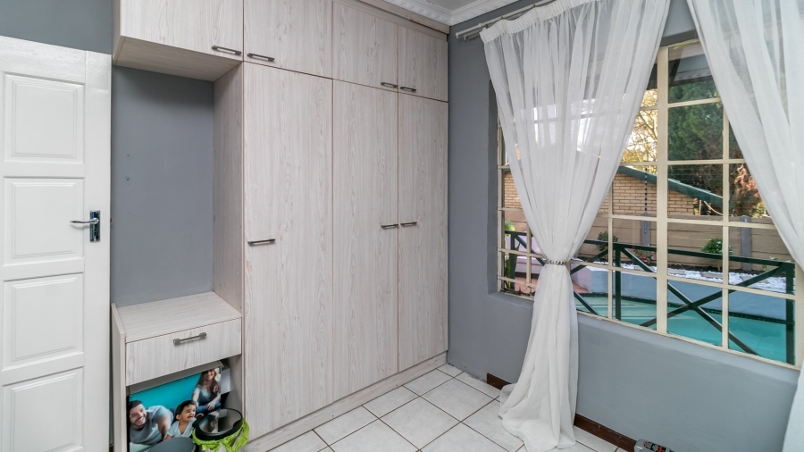 3 Bedroom Property for Sale in Vorna Valley Gauteng