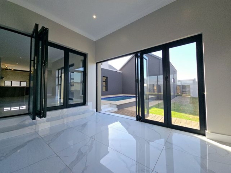 4 Bedroom Property for Sale in Midstream Heights Gauteng