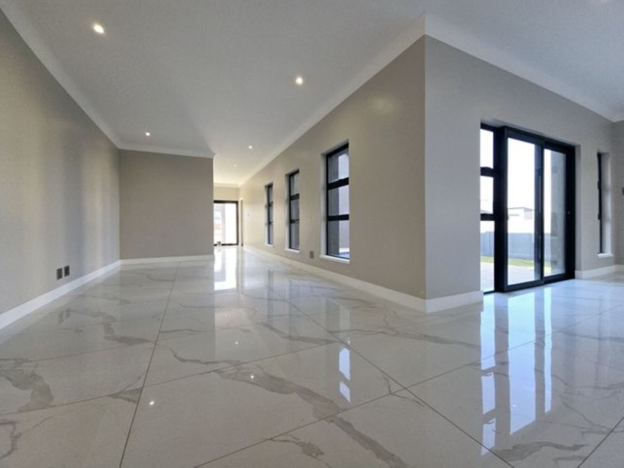 4 Bedroom Property for Sale in Midstream Heights Gauteng