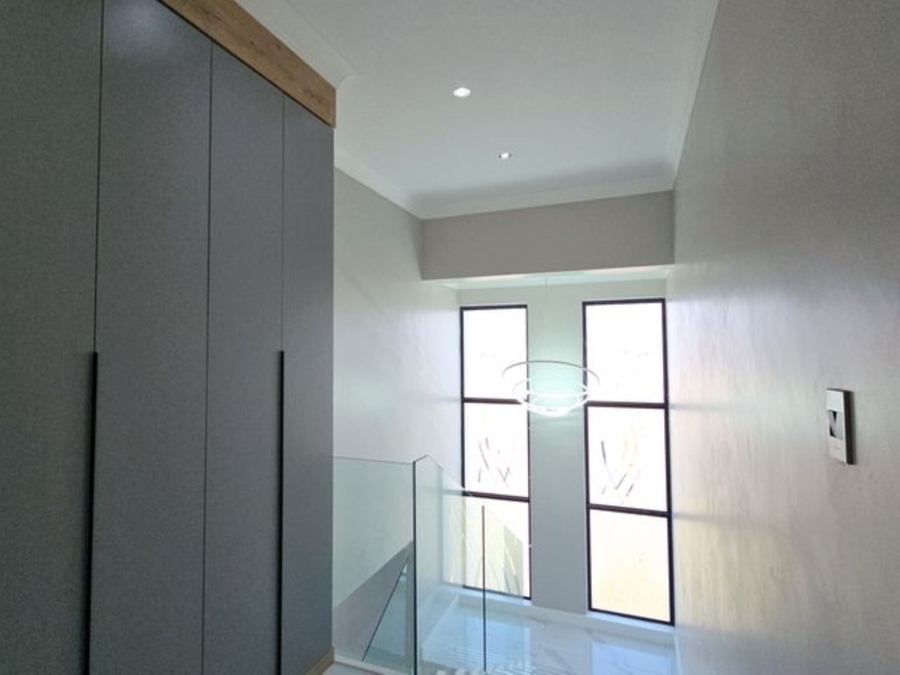 4 Bedroom Property for Sale in Midstream Heights Gauteng