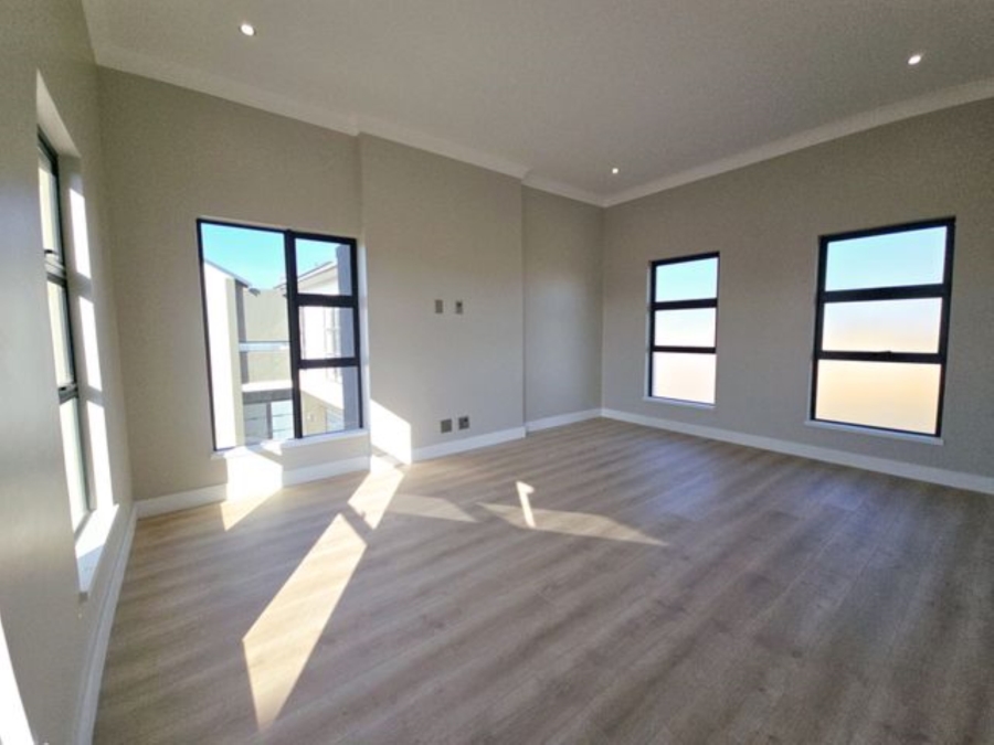 4 Bedroom Property for Sale in Midstream Heights Gauteng