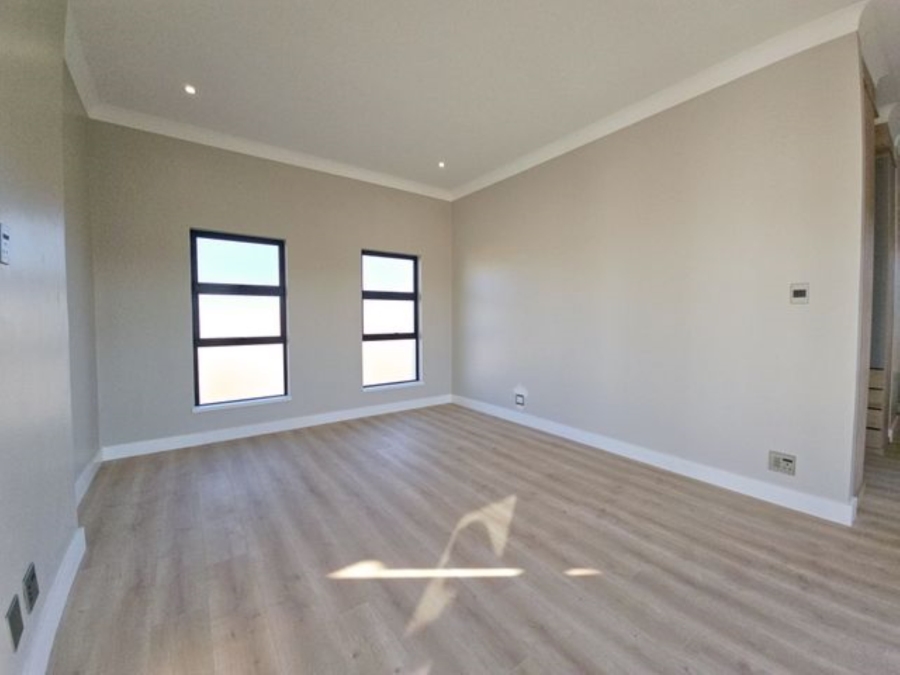 4 Bedroom Property for Sale in Midstream Heights Gauteng