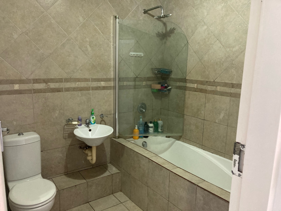 2 Bedroom Property for Sale in Morningside Gauteng