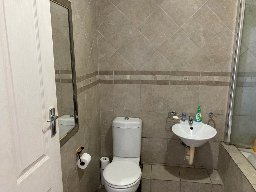 2 Bedroom Property for Sale in Morningside Gauteng