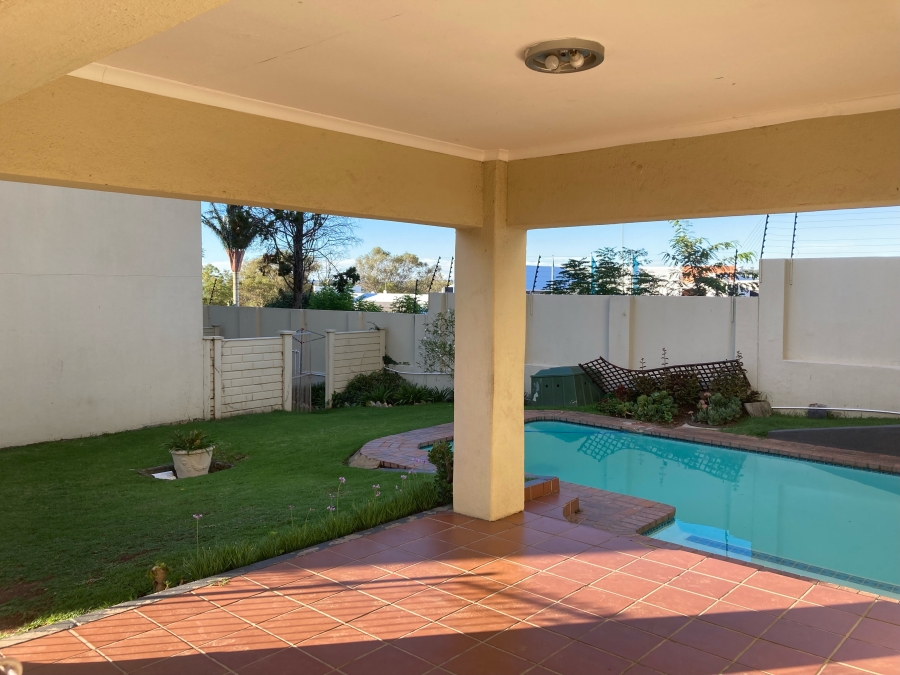 2 Bedroom Property for Sale in Morningside Gauteng