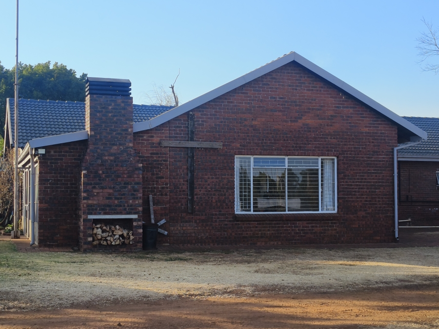3 Bedroom Property for Sale in Lewzene Estate Gauteng