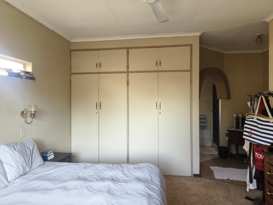 3 Bedroom Property for Sale in Lewzene Estate Gauteng