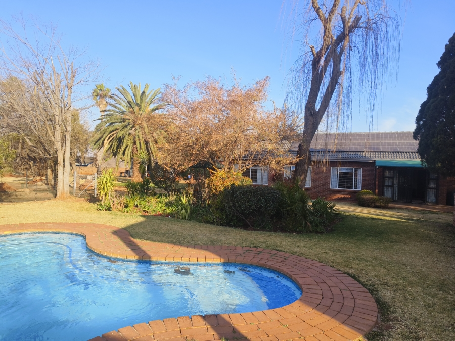 3 Bedroom Property for Sale in Lewzene Estate Gauteng