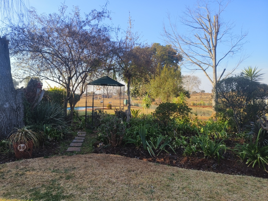 3 Bedroom Property for Sale in Lewzene Estate Gauteng