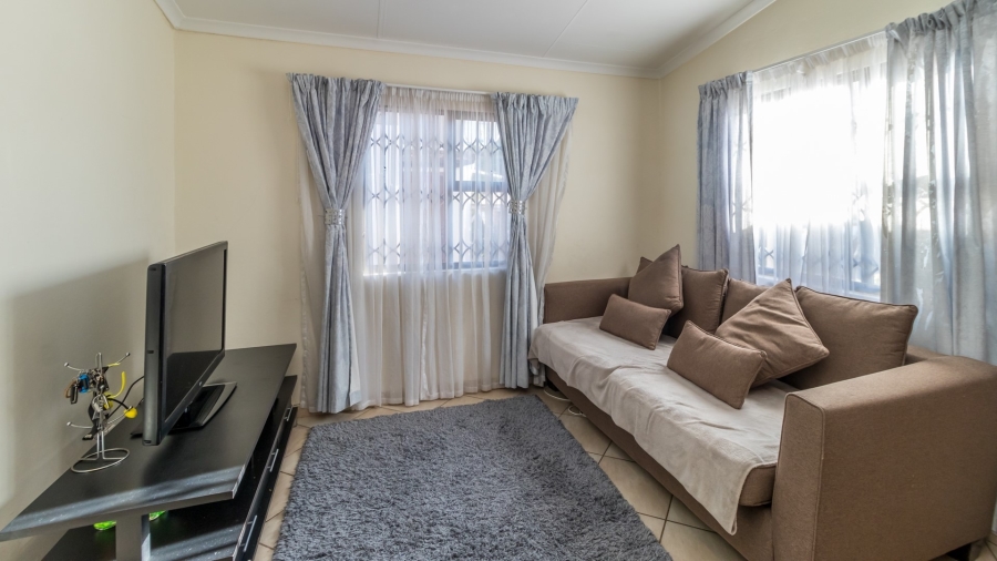 3 Bedroom Property for Sale in Noordwyk Gauteng