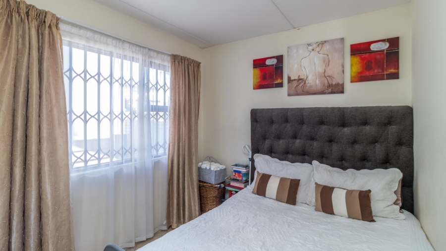 3 Bedroom Property for Sale in Noordwyk Gauteng