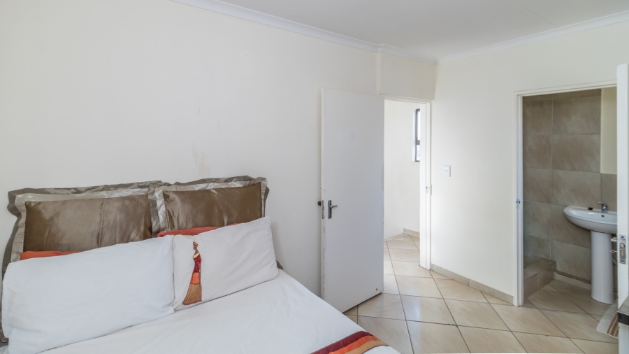 3 Bedroom Property for Sale in Noordwyk Gauteng