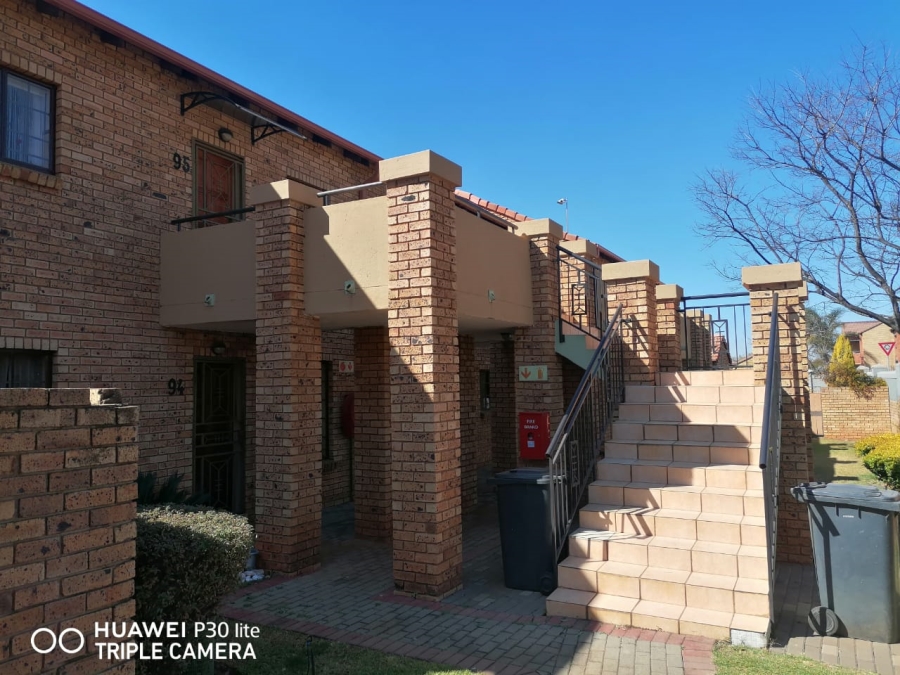 2 Bedroom Property for Sale in Equestria Gauteng