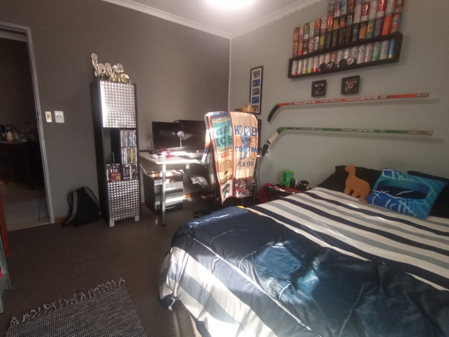 4 Bedroom Property for Sale in Risiville Gauteng