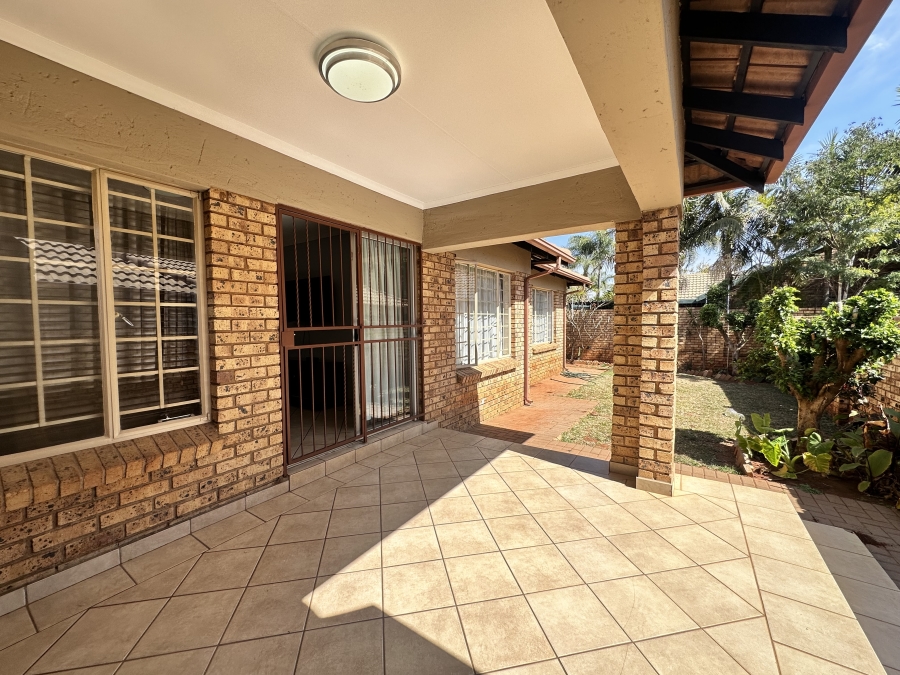 To Let 3 Bedroom Property for Rent in Sinoville Gauteng